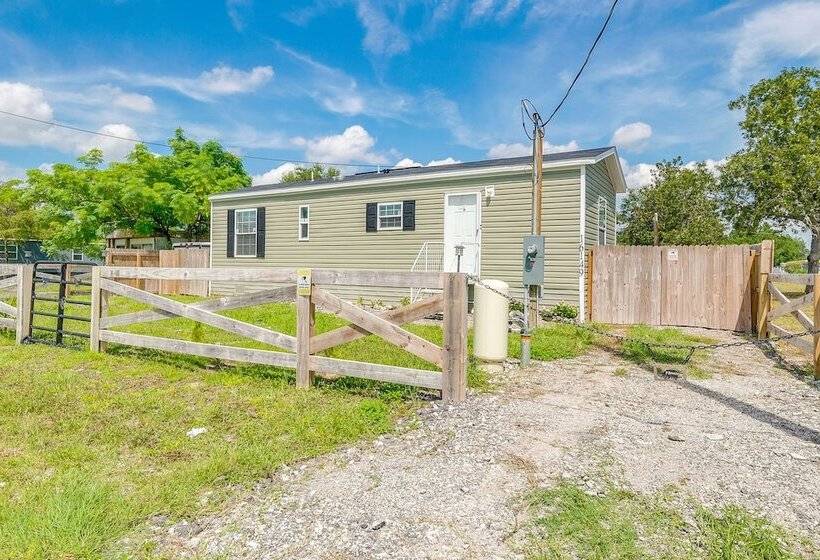 Brooksville Home W/ Fenced Yard   14 Mi To Coast!