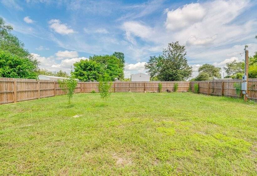 Brooksville Home W/ Fenced Yard   14 Mi To Coast!