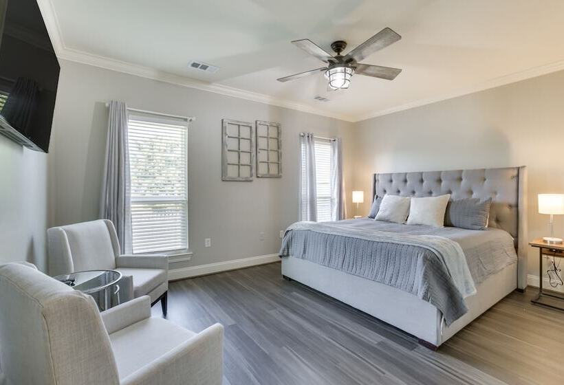 Canalfront Baton Rouge Home W/ Patio: 6 Mi To Lsu!