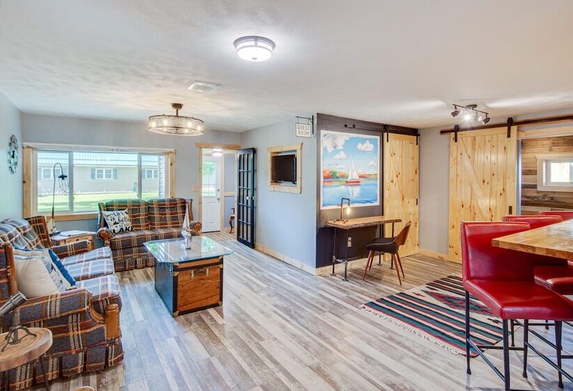 Charming Lake Chautauqua Home: Walk To Water!