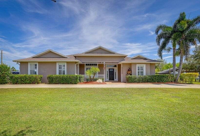 Fort Pierce Escape: Beach Entry Pool, Waterslide!