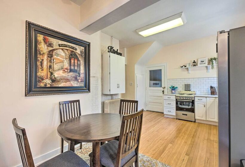 Historic Cadillac Home: Walk To Lake & Downtown!