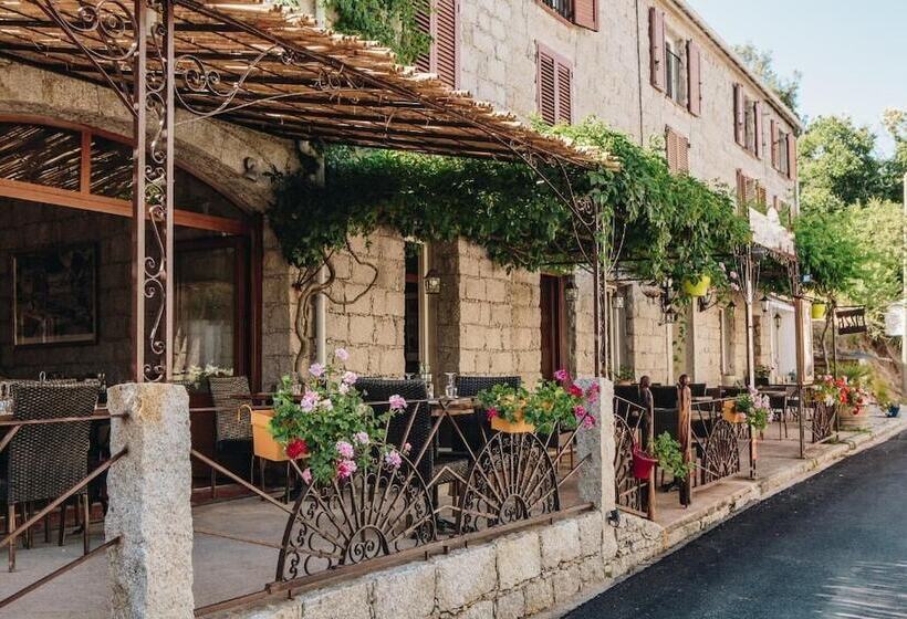 هتل Auberge U N Antru Versu