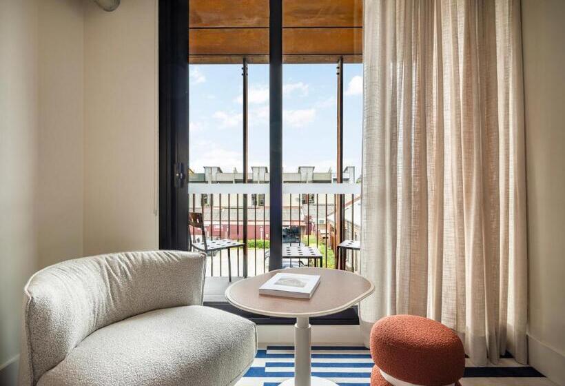 בית מלון כפרי The Standardx, Melbourne