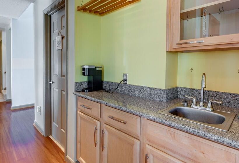 Lottsburg House W/ Private Pool + Fireplace