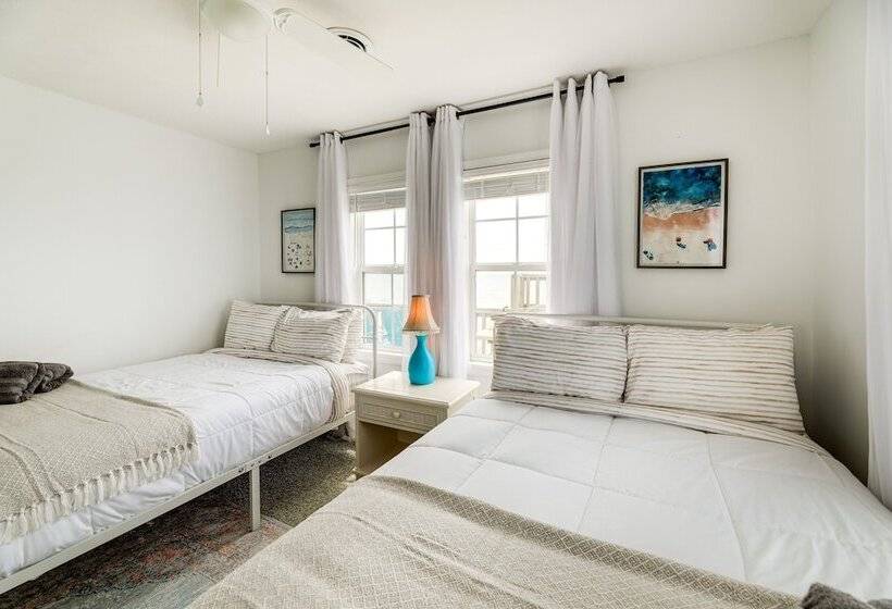 Lovely Emerald Isle Beach House   Steps To Beach!