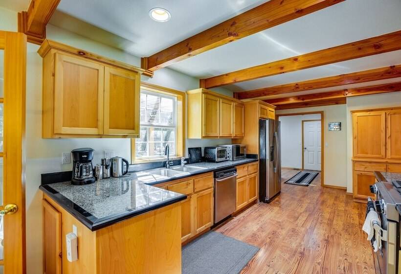 Oregon Retreat ~ 2 Mi From Lapine State Park