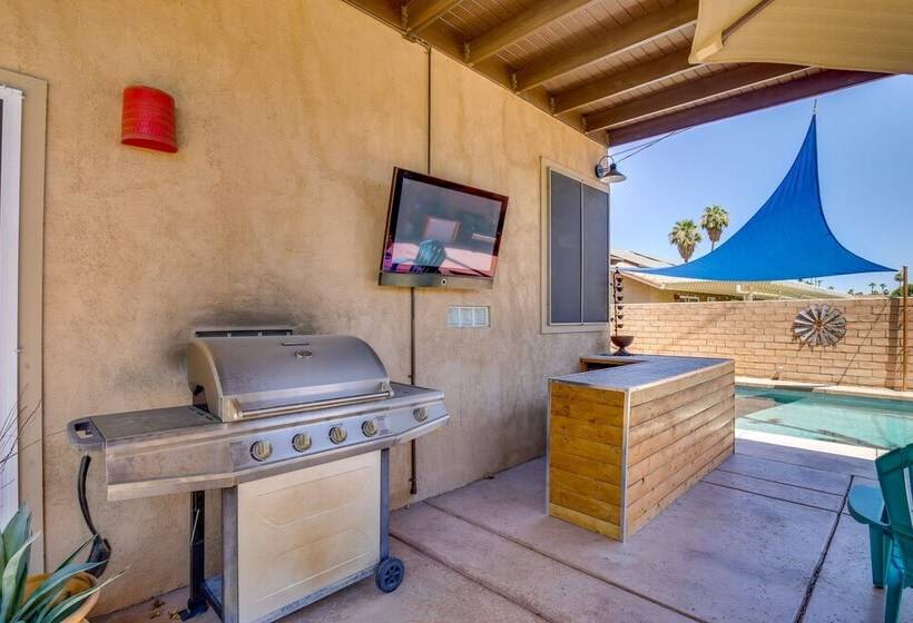 Palm Desert Home W/ Pool, Near Shops On El Paseo!