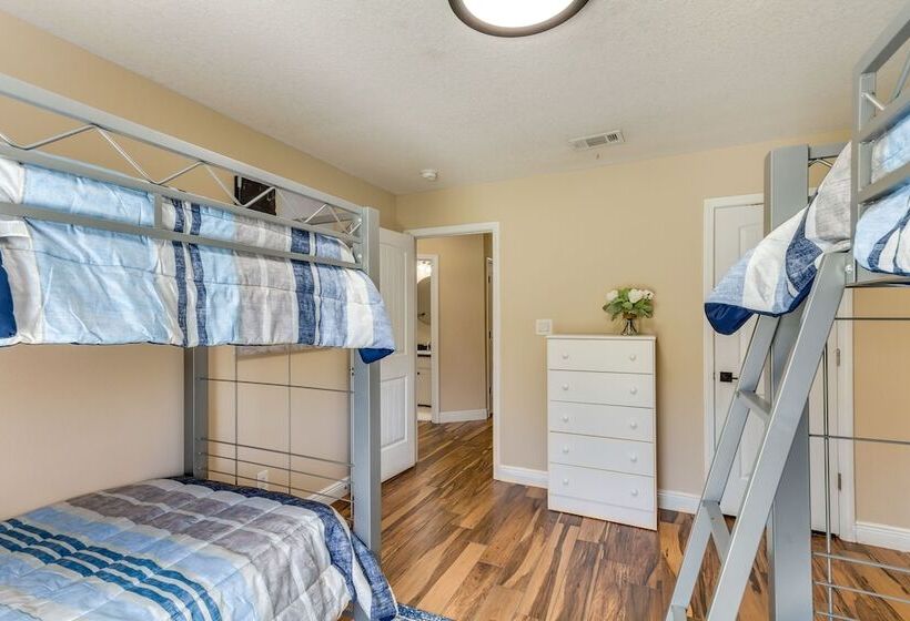 Pensacola Home W/ Private Lanai, 9 Mi To Downtown!