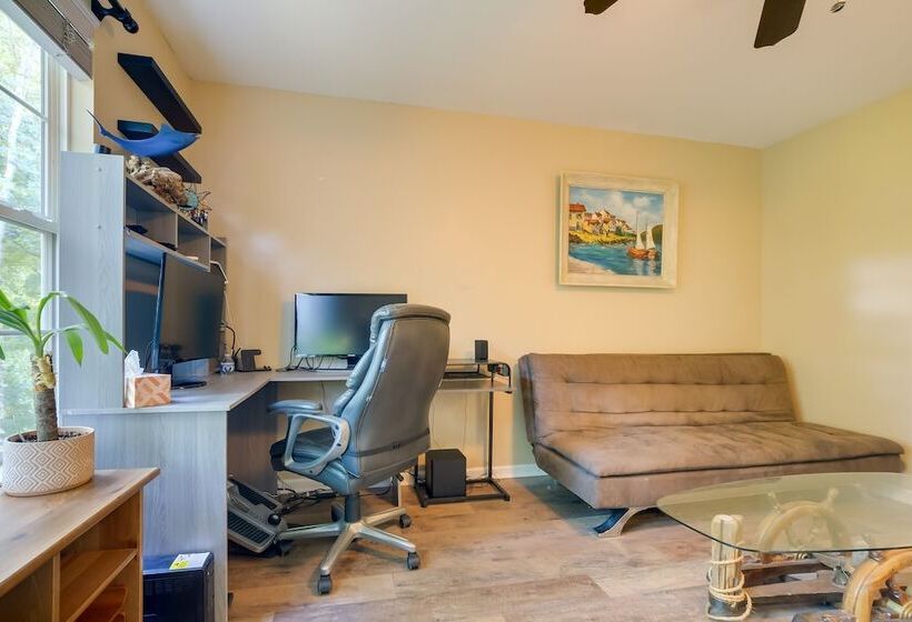 Pet Friendly Holly Springs Residence With Deck!