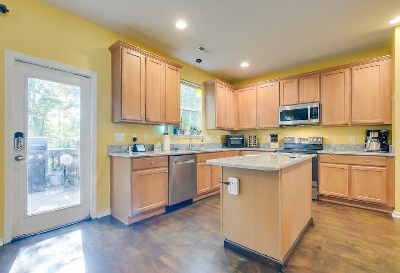 Pet Friendly Holly Springs Residence With Deck!