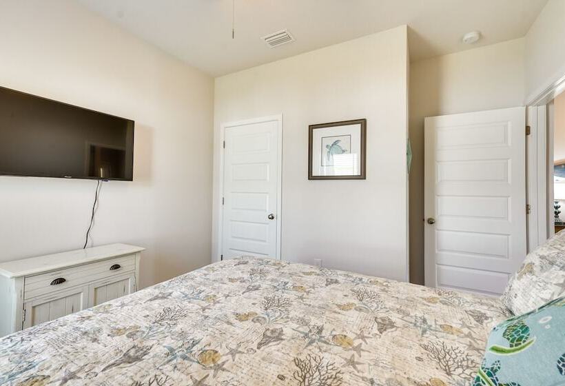 Port St Joe Home   Walk To Beach + Restaurants!