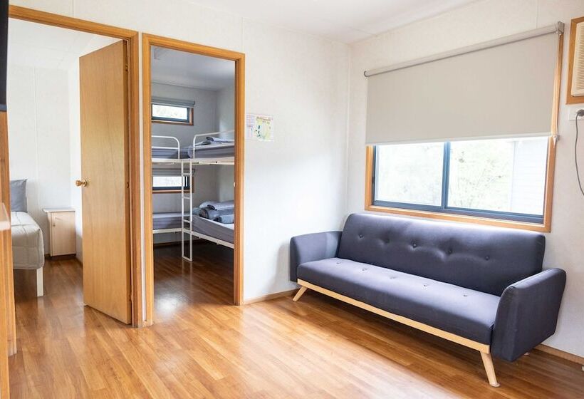 渡假胜地  Coonamble Riverside Caravan Park