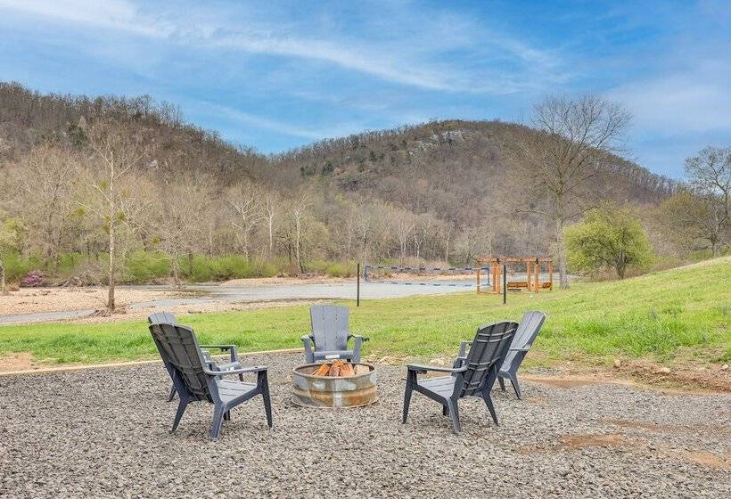 Riverfront Arkansas Abode W/ Deck & Grill!