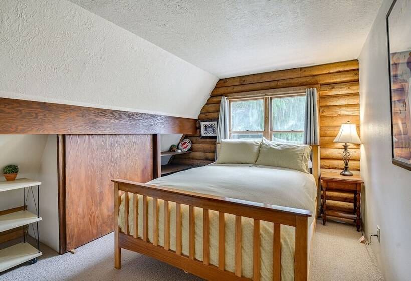 Rustic Government Camp Cabin W/ Mountain Views!