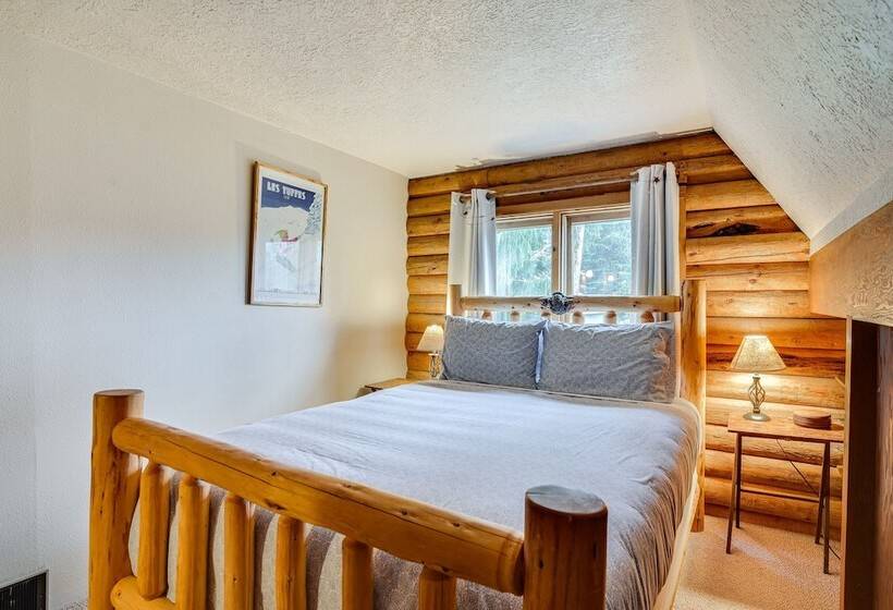 Rustic Government Camp Cabin W/ Mountain Views!