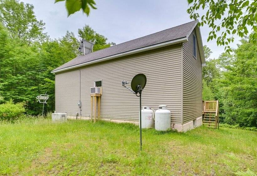 Secluded Harmony Cabin W/ Deck, Dock, Boats!