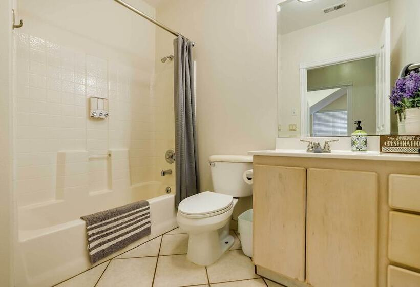 Spacious Hildale House W/ Large Deck!
