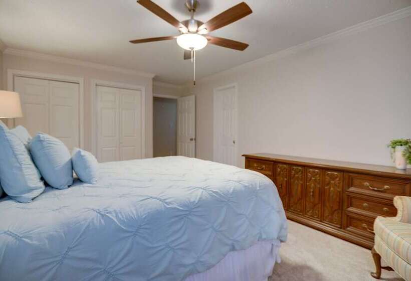 Poolside Oasis Near Medical Center & Nrg Stadium!