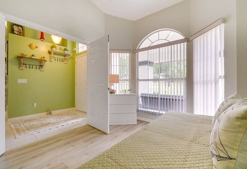 Lanai & Grill: Sunny Home Near Rainbow Springs!