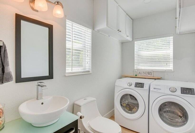 Sunny Key Largo Home W/ Golf Cart & Kayaks