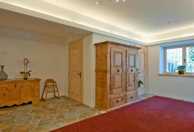 ホテル Chesa Grischa