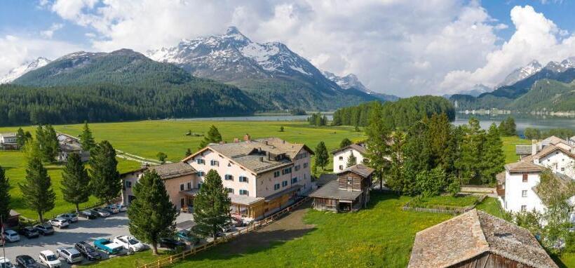 Отель Chesa Randolina