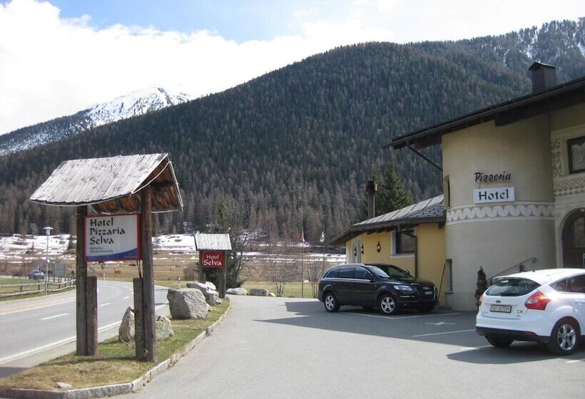 ホテル Pizzeria Selva