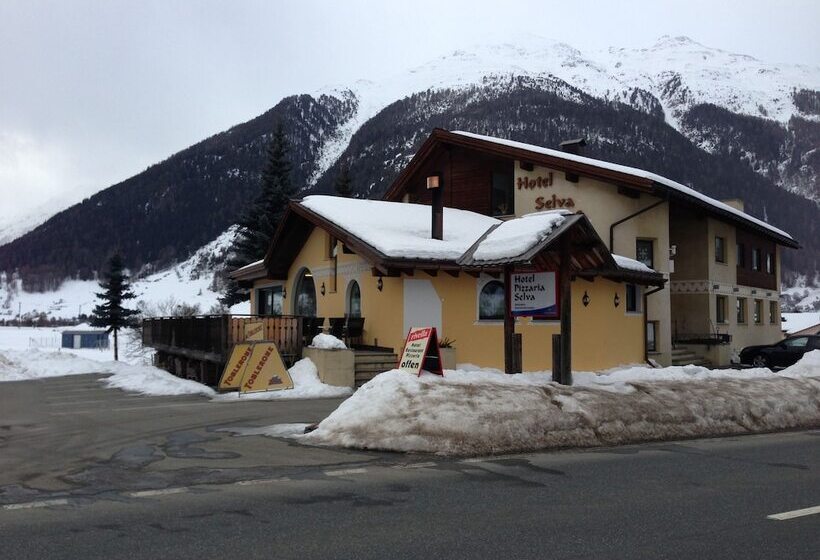 ホテル Pizzeria Selva