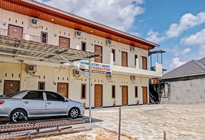 ホテル A3 Homestay Syariah Executive By Oyo