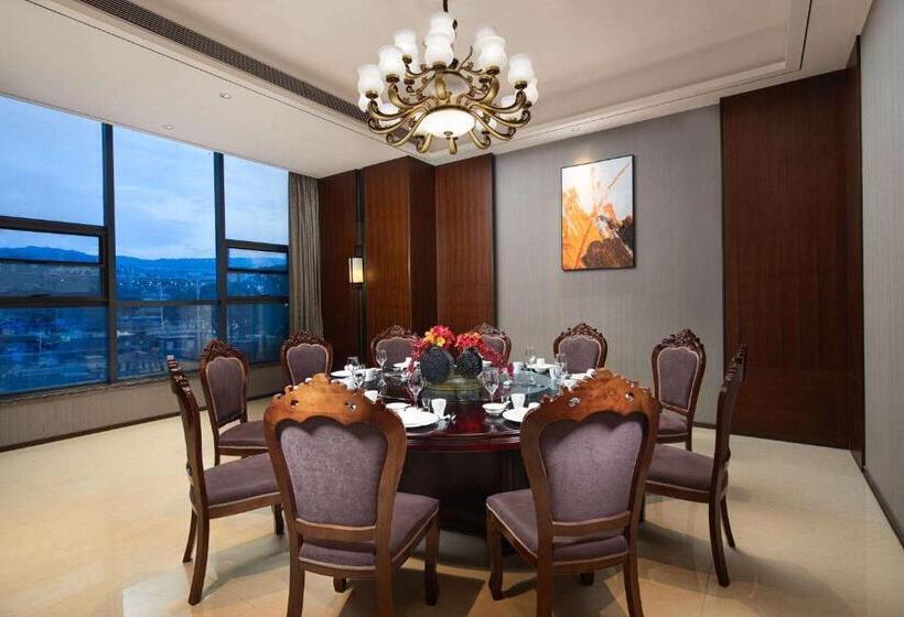 هتل Hawthorn By Wyndham Dali Erhai Park