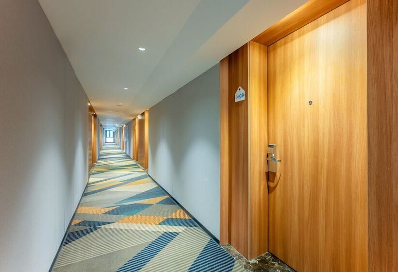 בית מלון כפרי Holiday Inn Express Lanzhou Zhengning Road By Ihg