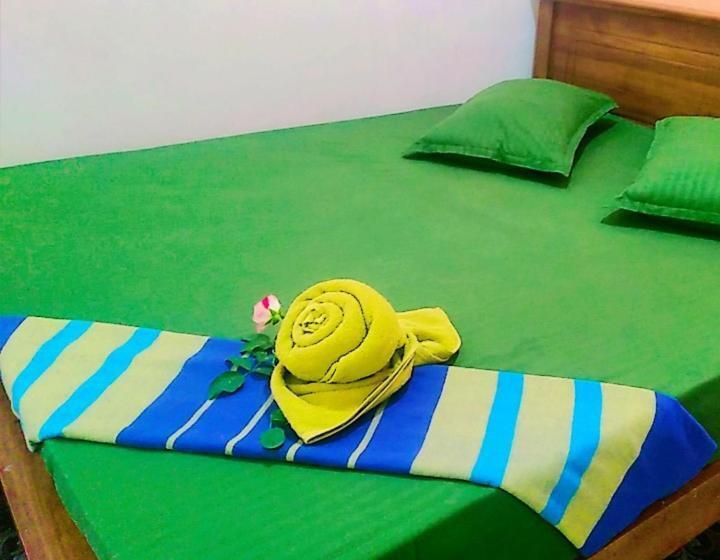 בית מלון כפרי Hostel Kandy Green Mirror