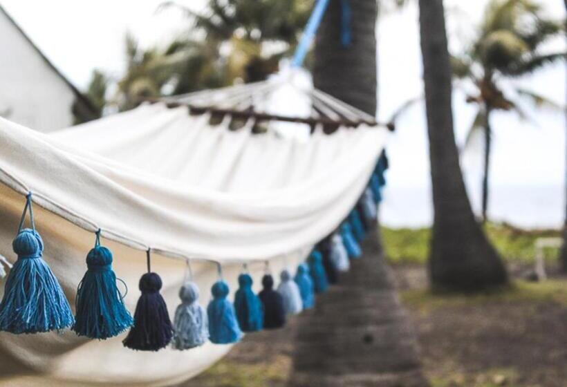 Lali Beach Hotel Boutique