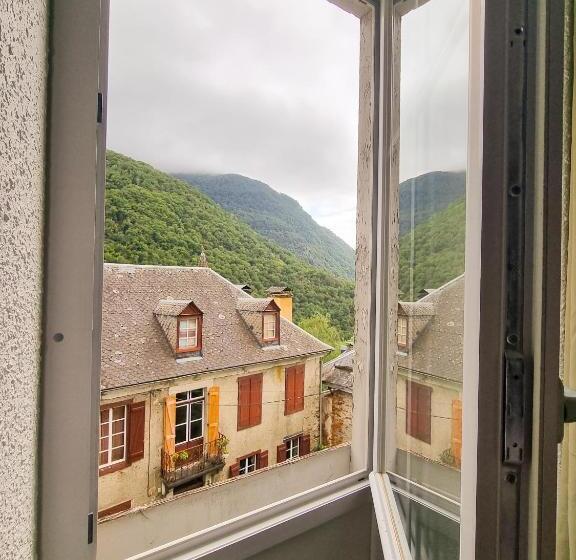 ユースホステル Auberge Du Crabère