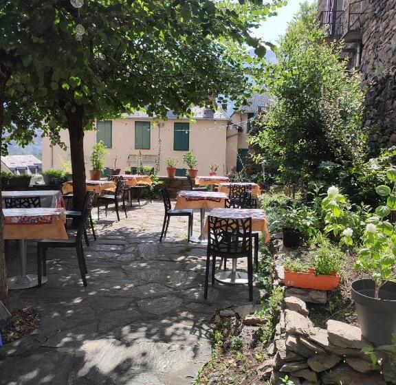 ユースホステル Auberge Du Crabère