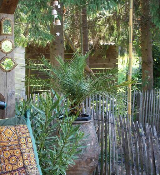 مبيت وإفطار De Tuinkamer