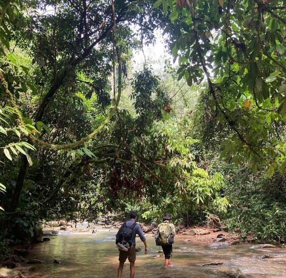 تختخواب و صبحانه Eco Trekking Lodge Bar & Tour S