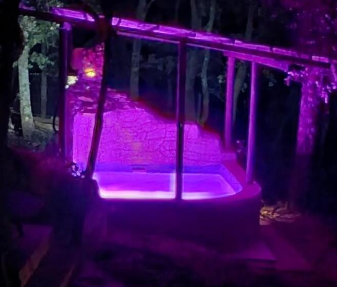 צימר La Chaumière De La Forêt Enchantée, Week End Insolite, Avec Jacuzzi Privatif Dans Espace Bien Etre