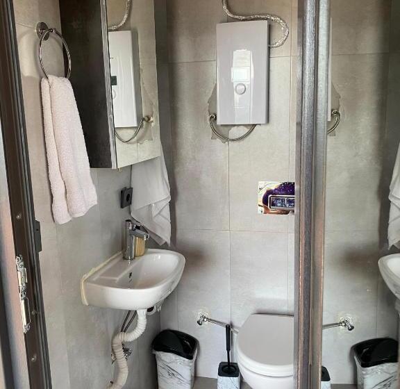 ベッドアンドブレックファースト Sarabi Suit Bungalov