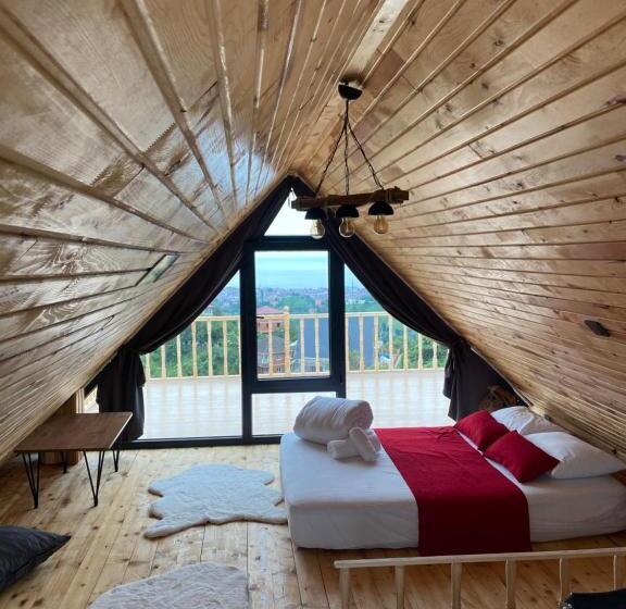 ベッドアンドブレックファースト Sarabi Suit Bungalov