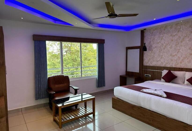 Memmsta Hotels   Munnar