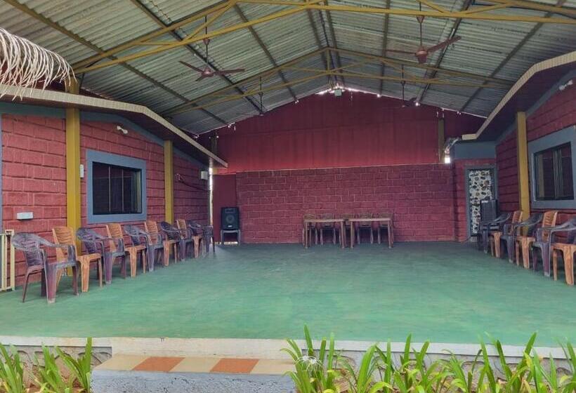 فندق Ns Brothers Farm & Resort
