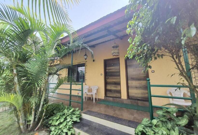 בית מלון כפרי Saifarm Resort Lonavala