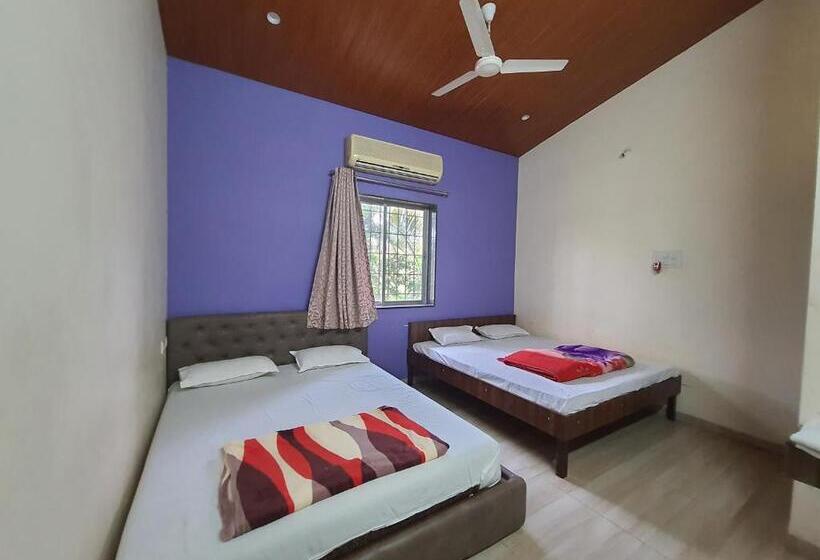 בית מלון כפרי Saifarm Resort Lonavala
