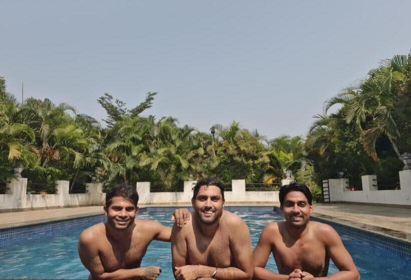 فندق Saifarm Resort Lonavala