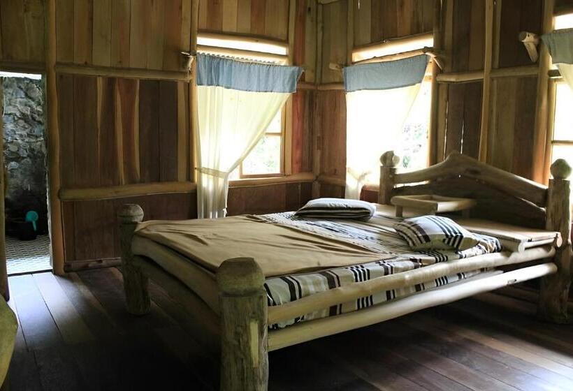 پانسیون Back To Nature Ecotourism