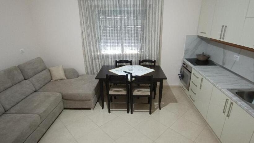 پانسیون Eljos House Permet
