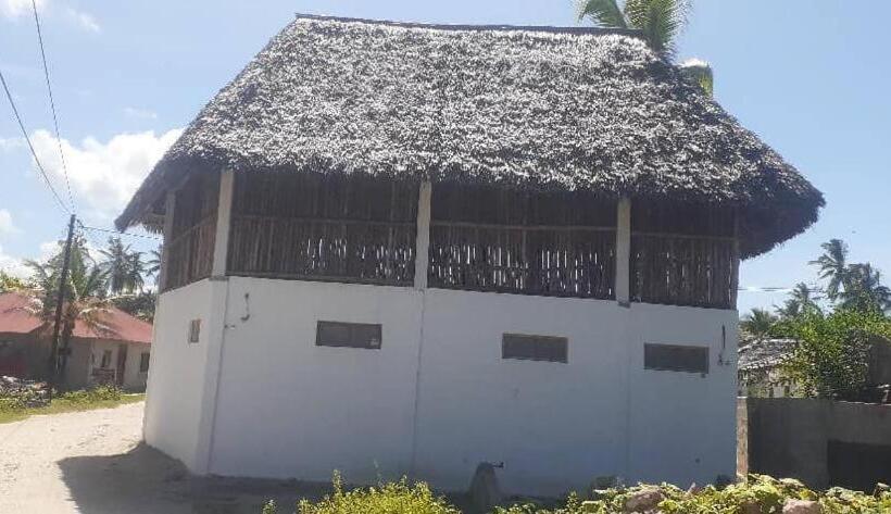 پانسیون Gecko House