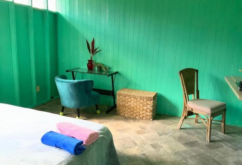 بنسيون Simple Rustic Studio Deluxe Bed In Tropical Fruits Garden